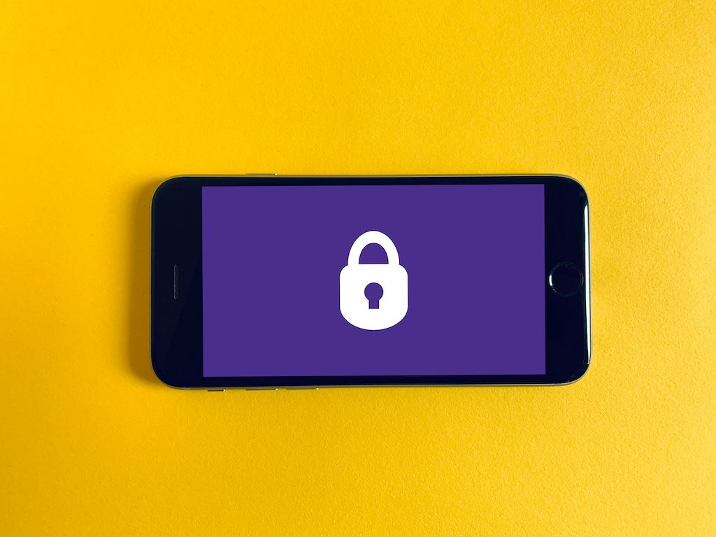 Ubuntu 24.04 Server Setup Guide: Host Apps & Databases Securely